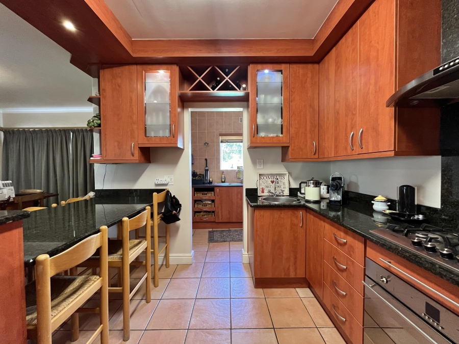 6 Bedroom Property for Sale in Zevendal Western Cape